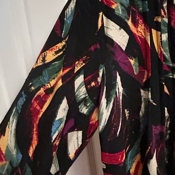 Cocomo Vibrant Feather Print Blouse - Picture 3 of 9